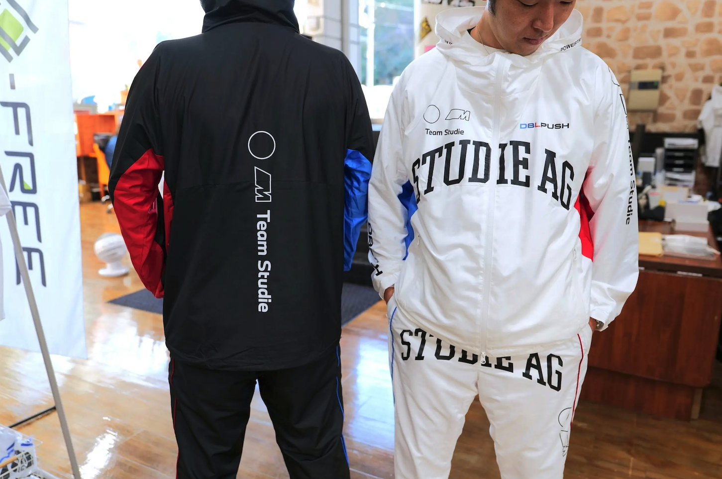BMW M Team Studie x Tain Double Pushオフィシャルチームウェア2026